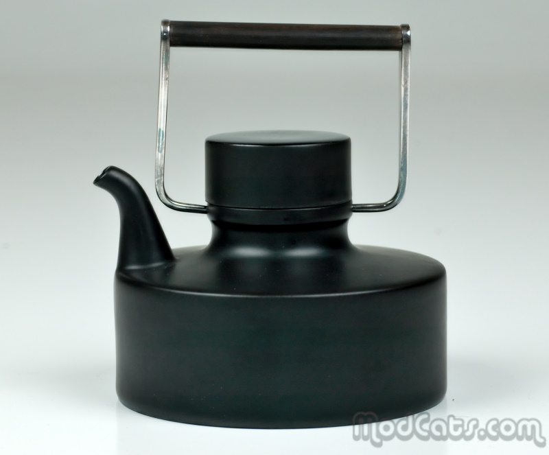 Wirkkala Rosenthal Porcelaine Noire Teapot