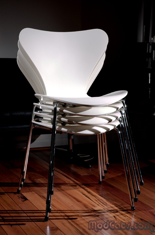 Arne Jacobsen for Fritz Hansen Series 7 chairs