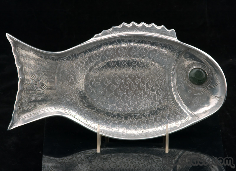 Arthur Court Cast Aluminum Jade Eye Fish Tray